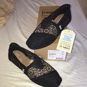 Toms Black Lace Slip Ons